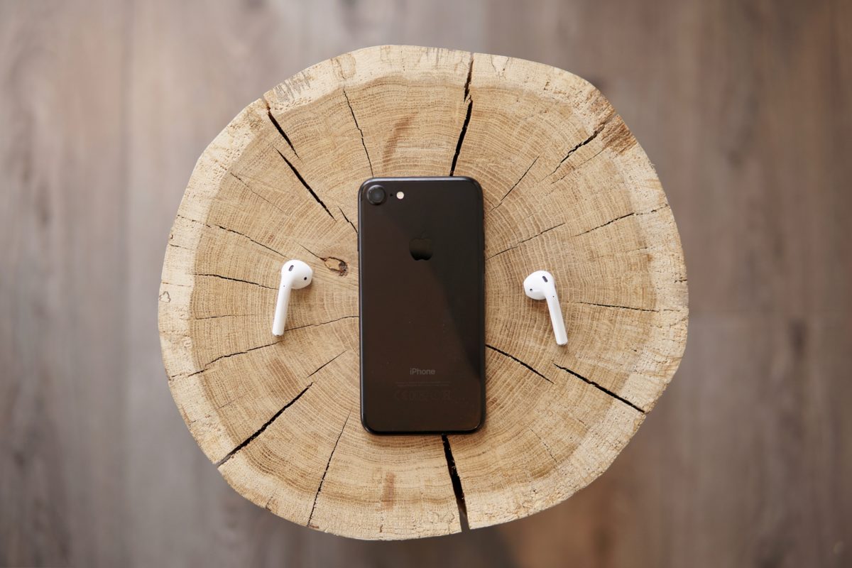 PMS - tree earbuds phone